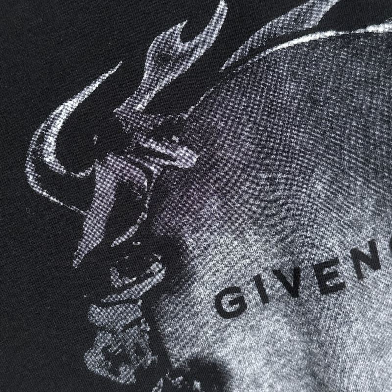 Givenchy T-Shirts